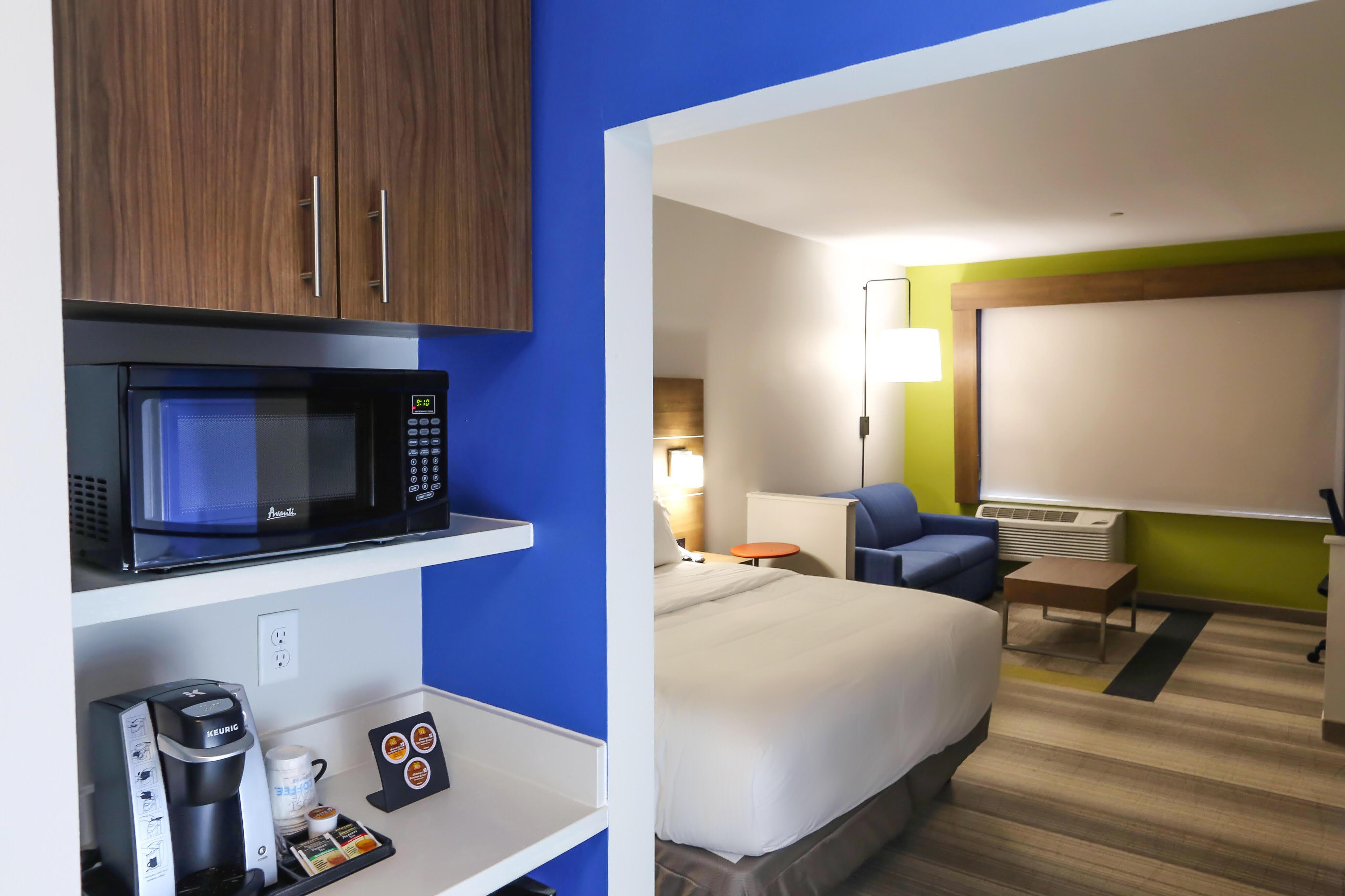 Holiday Inn Express & Suites - Houston Iah - Beltway 8 By Ihg Aldine Екстериор снимка
