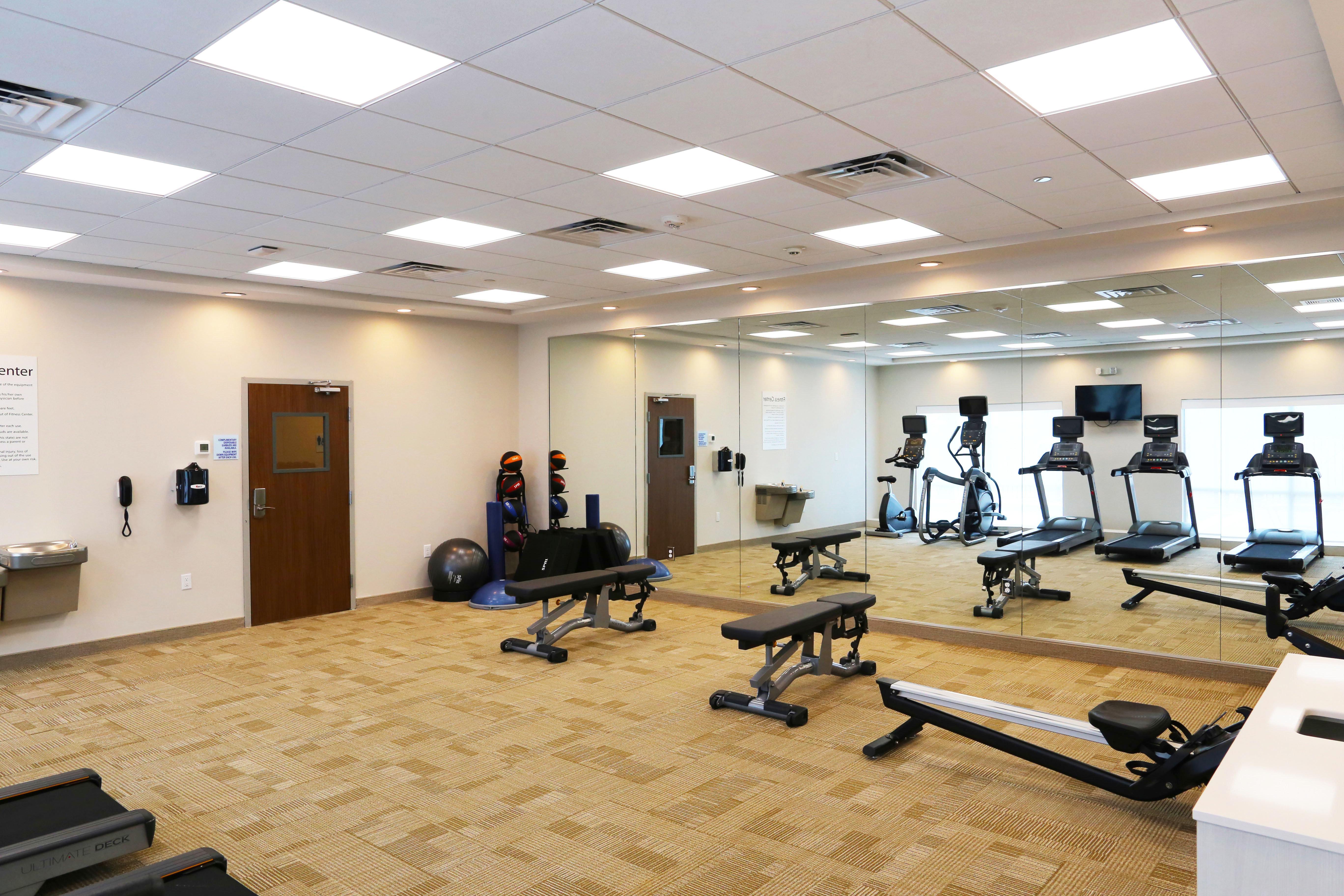Holiday Inn Express & Suites - Houston Iah - Beltway 8 By Ihg Aldine Екстериор снимка