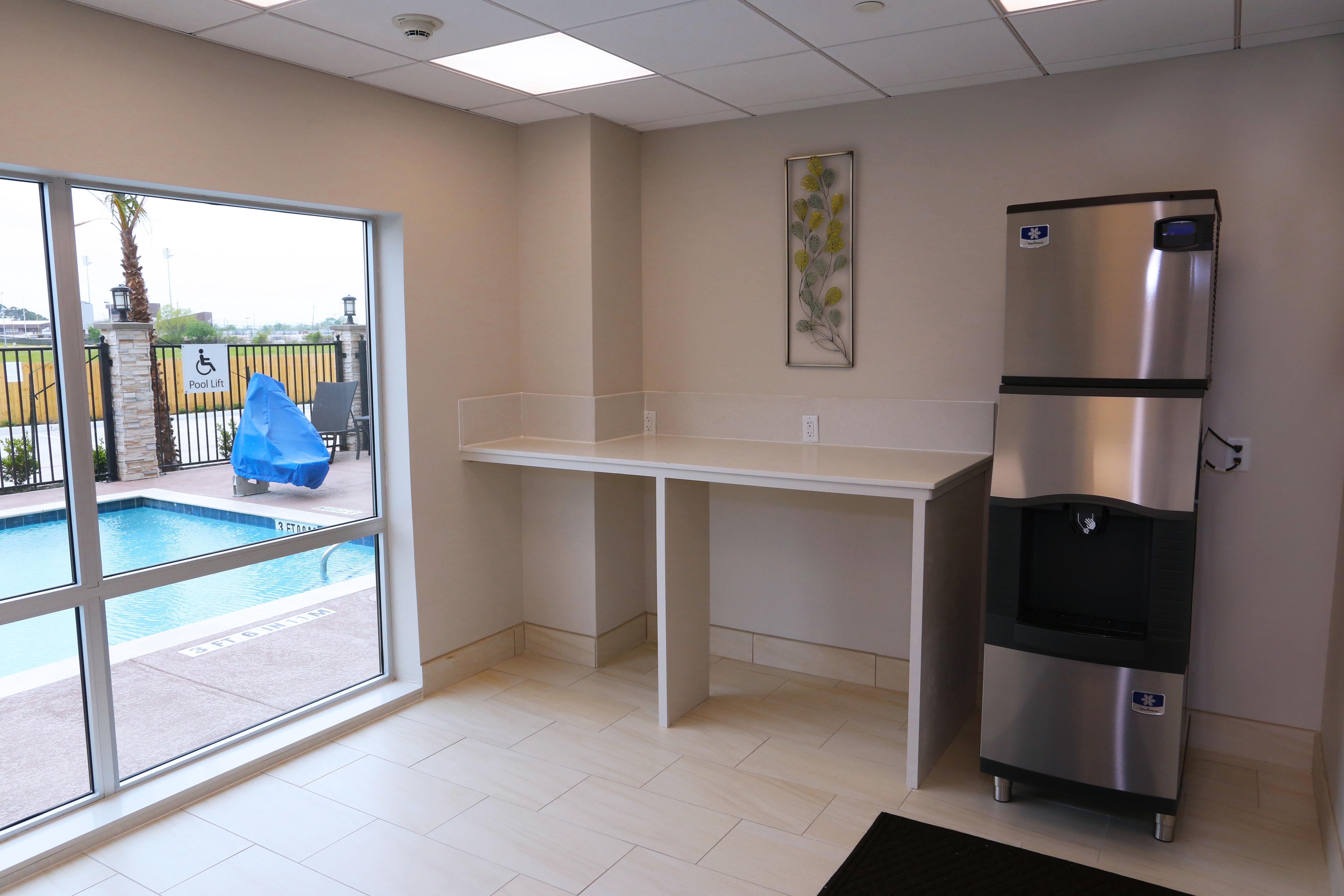 Holiday Inn Express & Suites - Houston Iah - Beltway 8 By Ihg Aldine Екстериор снимка